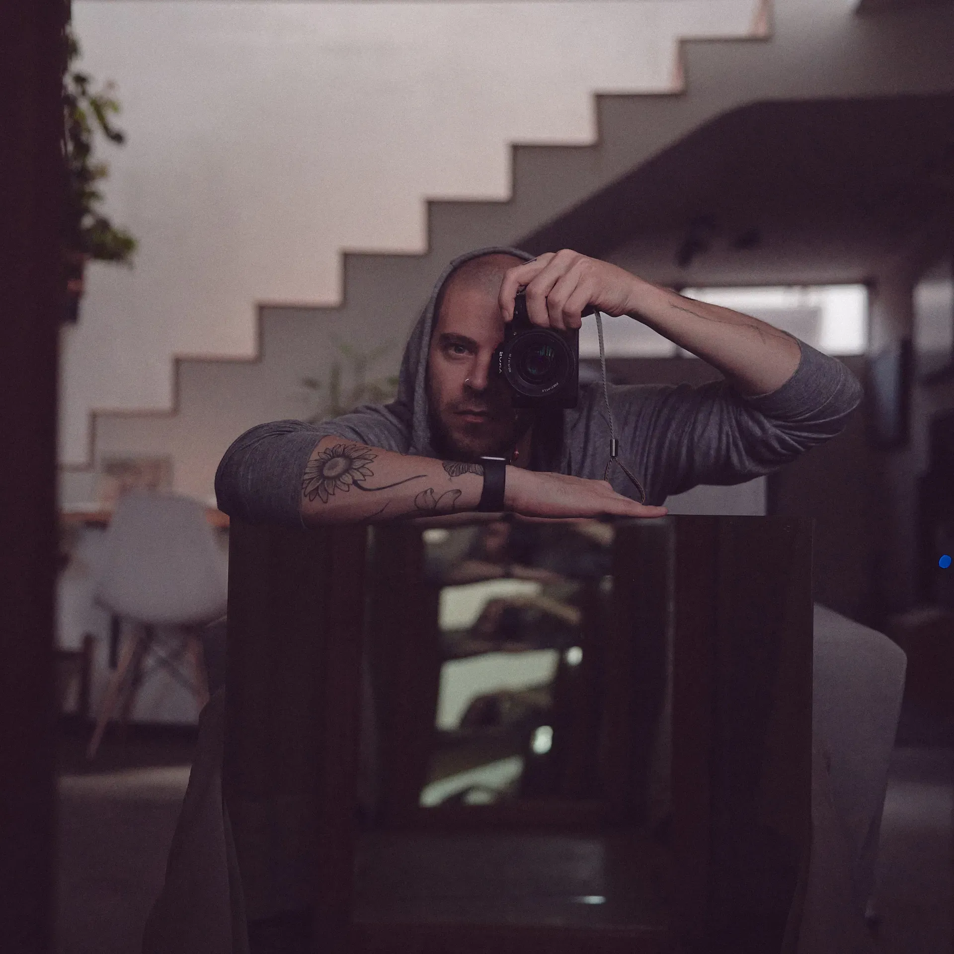 A self protrait on mirror, Juan Manuel Cornejo